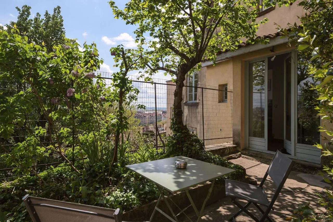 Ferienwohnung Les Jardins Du Gourguillon Lyon Apartment
