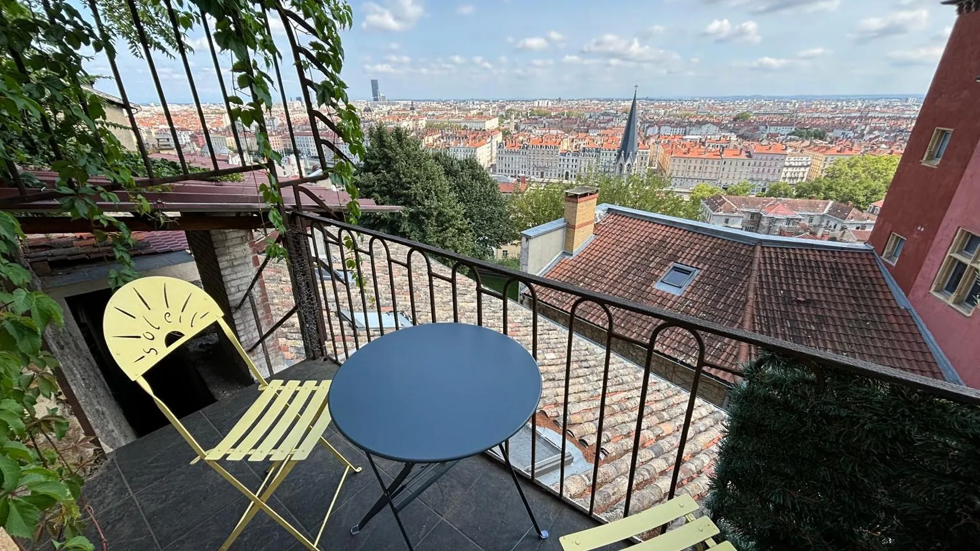 Les Jardins Du Gourguillon Apartment Lyon France